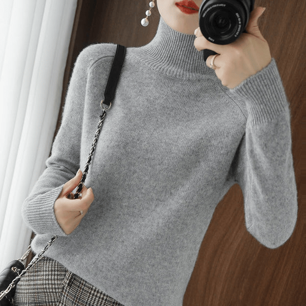 Dámsky jednofarebný pletený sveter s rolákom