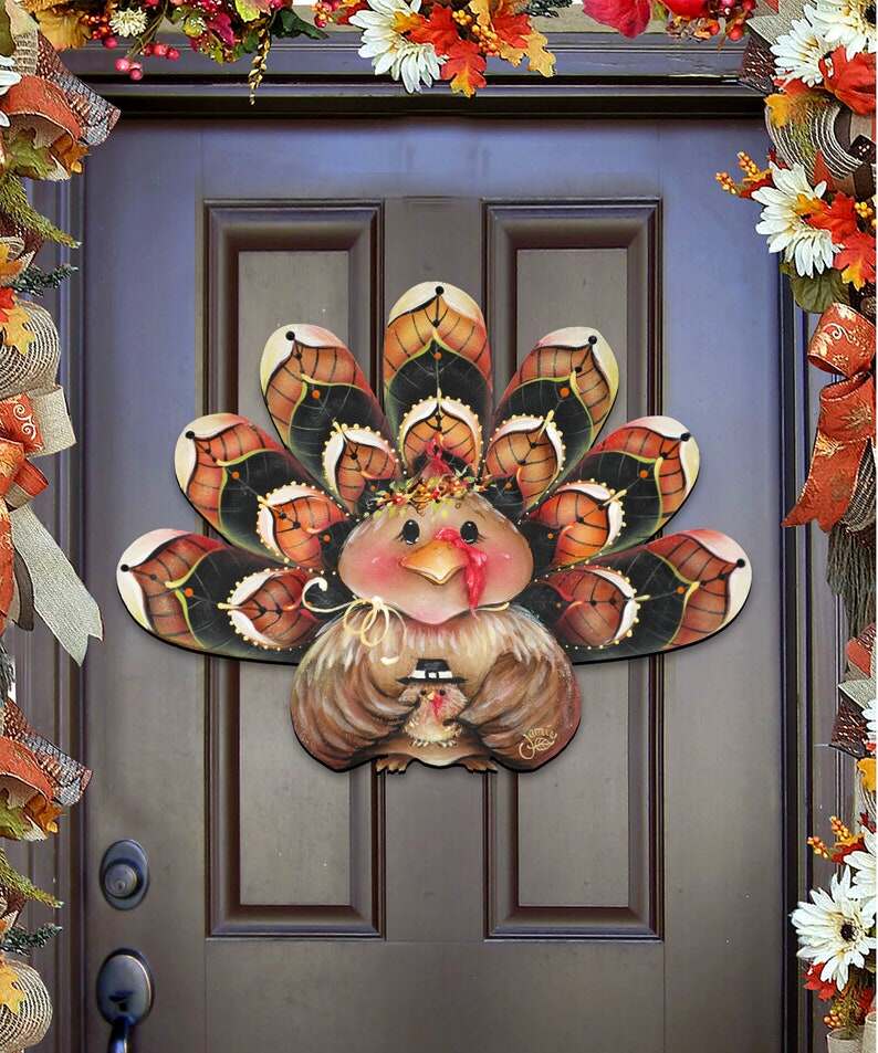 Decoração de Ação de Graças, Decorações de Ação de Graças de Outono, Cabide de porta de madeira com guirlanda de peru por Jamie Mills Price - Decoração de parede 8457702H