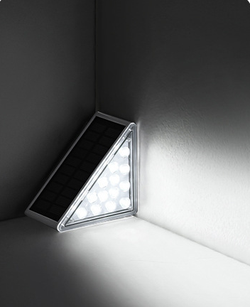 Luzes LED para escadas movidas a energia solar