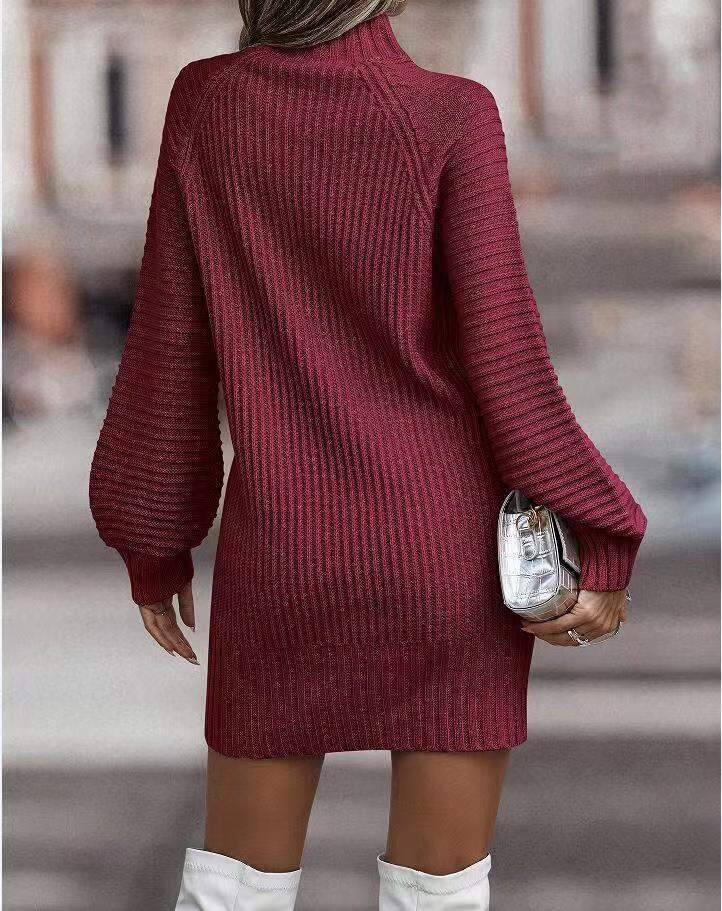 Sweterkowa sukienka z golfem