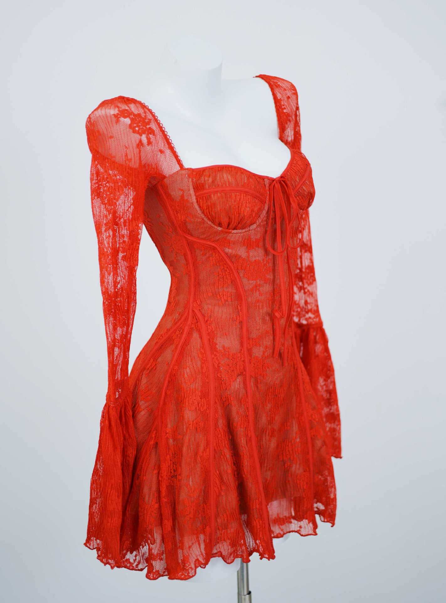 Kremowa koronkowa gorsetowa sukienka w stylu vintage