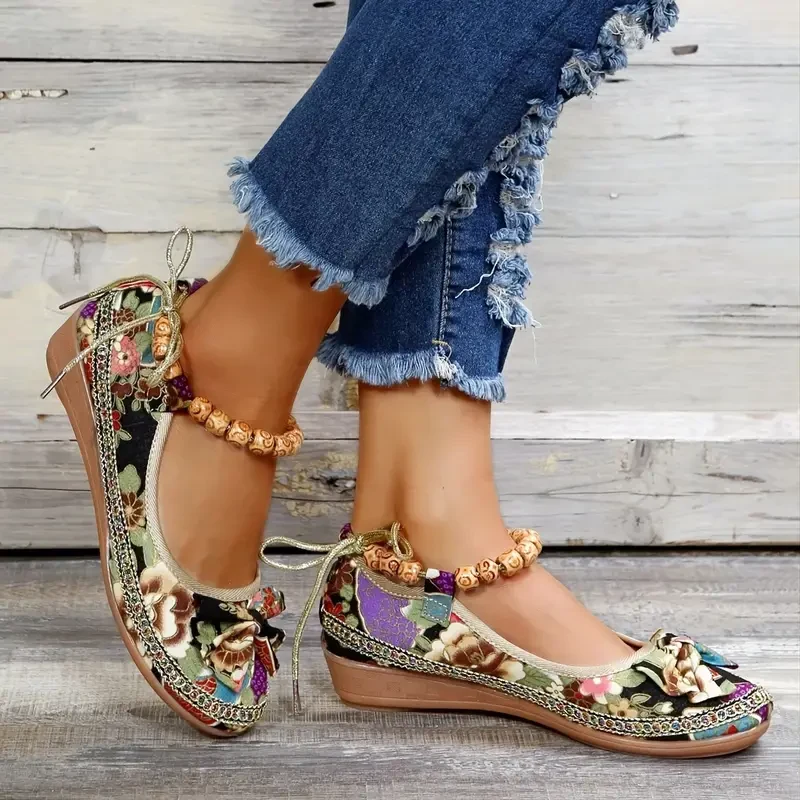 Női etnikai stílusú, gyöngyös hímzésű cipők – 🔥Vegyél 2 darabot, ingyenes szállítás