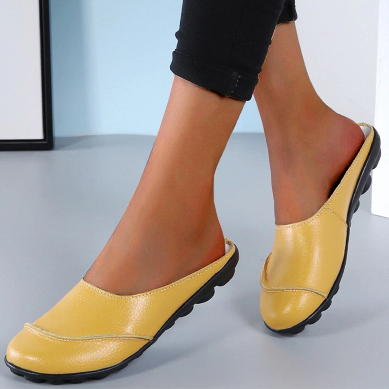 Os Chinelos Usam Sola Macia De Couro E Sapatos Baixos Confortáveis