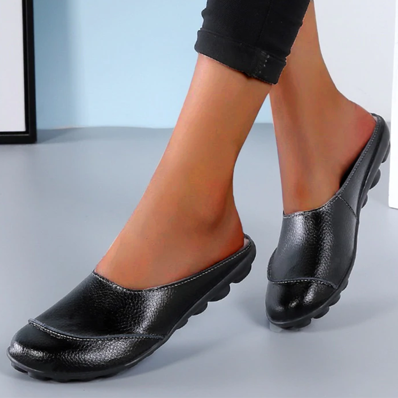 Os Chinelos Usam Sola Macia De Couro E Sapatos Baixos Confortáveis